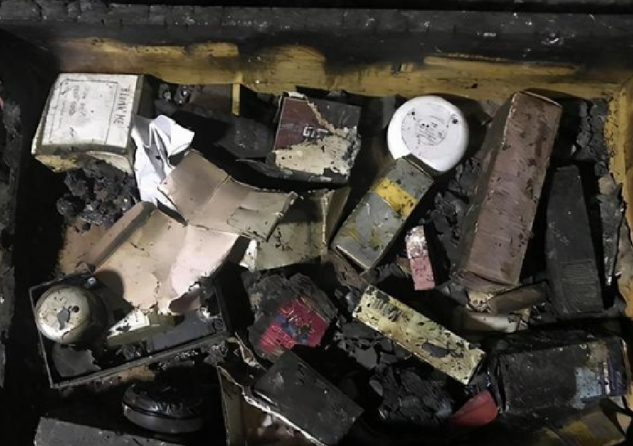 回顾2020年上海凶案，男子为还赌债，杀害孕妻被逮捕，宠物狗救主葬身火海