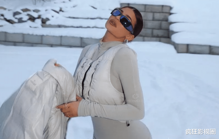 美国顶级名媛的奢侈生活什么样？别墅养宠物、