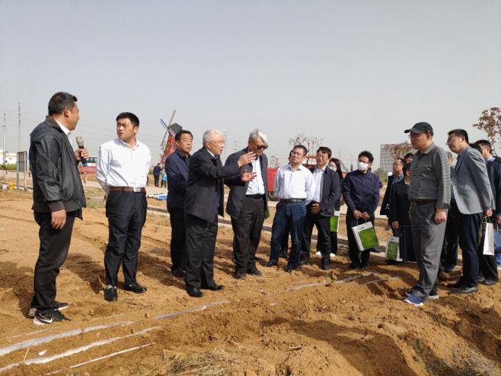 全省地膜科学应用与全生物降解地膜试验示范现场观摩交流活动在我市举办