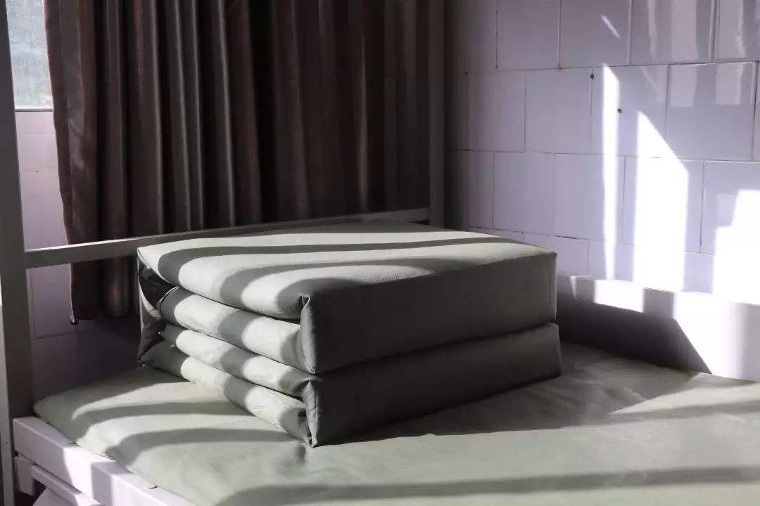 軍隊中疊�豆腐塊�有什麼用處？ 美國大兵試了半年，得出結論