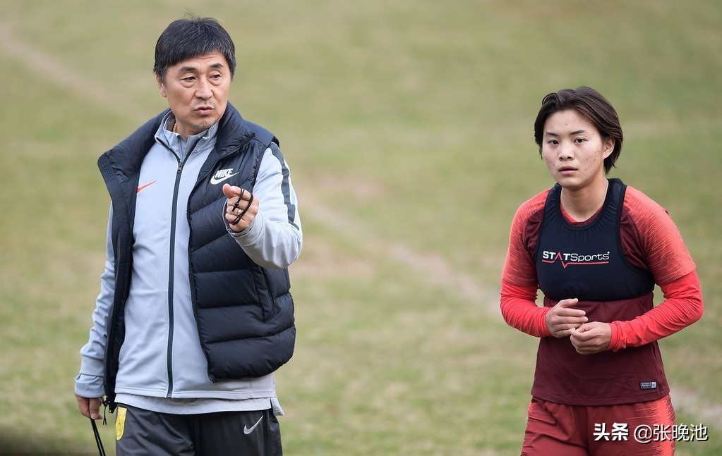 李铁接棒贾秀全！成为众矢之的，国足与中国女足主帅有4大相似点