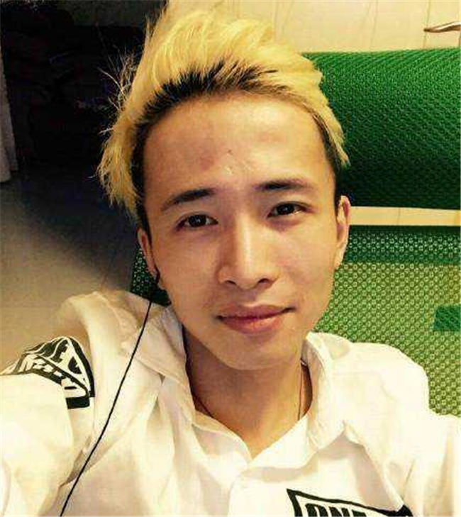 中韩对抗赛：文森特太惨了，拿德莱文还是被吊打！姿态秒退揍万坤