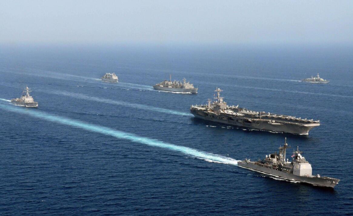 剑拔弩张？美轰炸机飞往中东，航母180度急转，