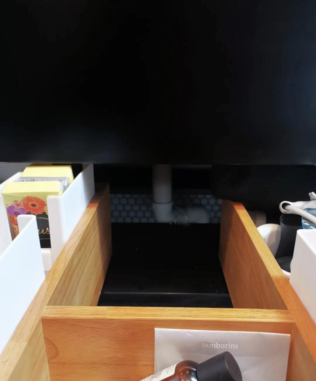 上海80后姑娘4㎡衛(wèi)生間的“另類”設(shè)計(jì)，火遍網(wǎng)絡(luò)，引眾人熱議