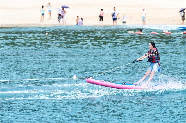 冬天旅行首选目的地，三亚吃喝玩乐全攻略，给你最悠闲的海岛时光