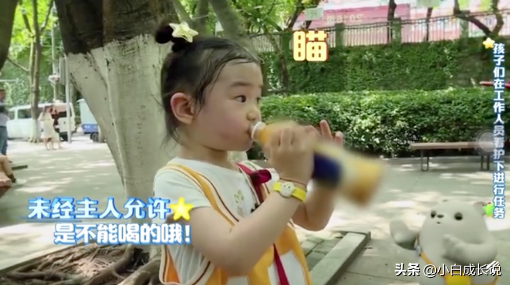 5 years old of daughters make up Qi Wei to catch the hair, hole that play side, however by mad assist of 1 million person: Is the reason? 