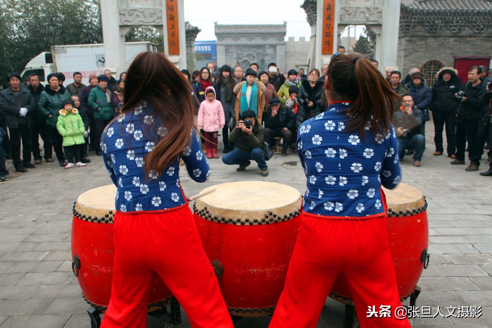 山西十几位姑娘们用十几种技法 敲着传承五千年的绛州大鼓 真棒