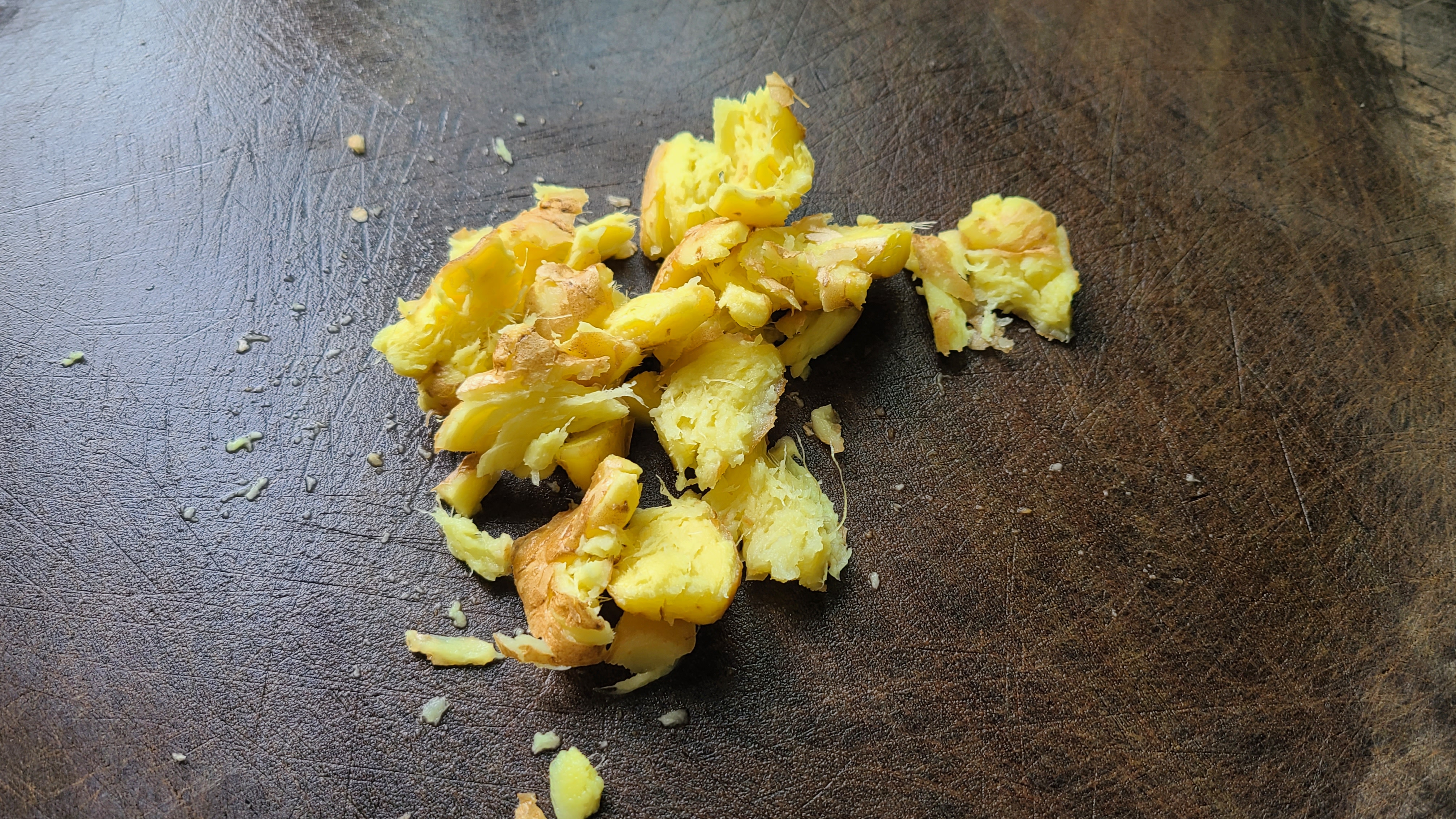 姜酒鸭，用米酒做出来的一道广东菜，简单好吃，香喷喷的