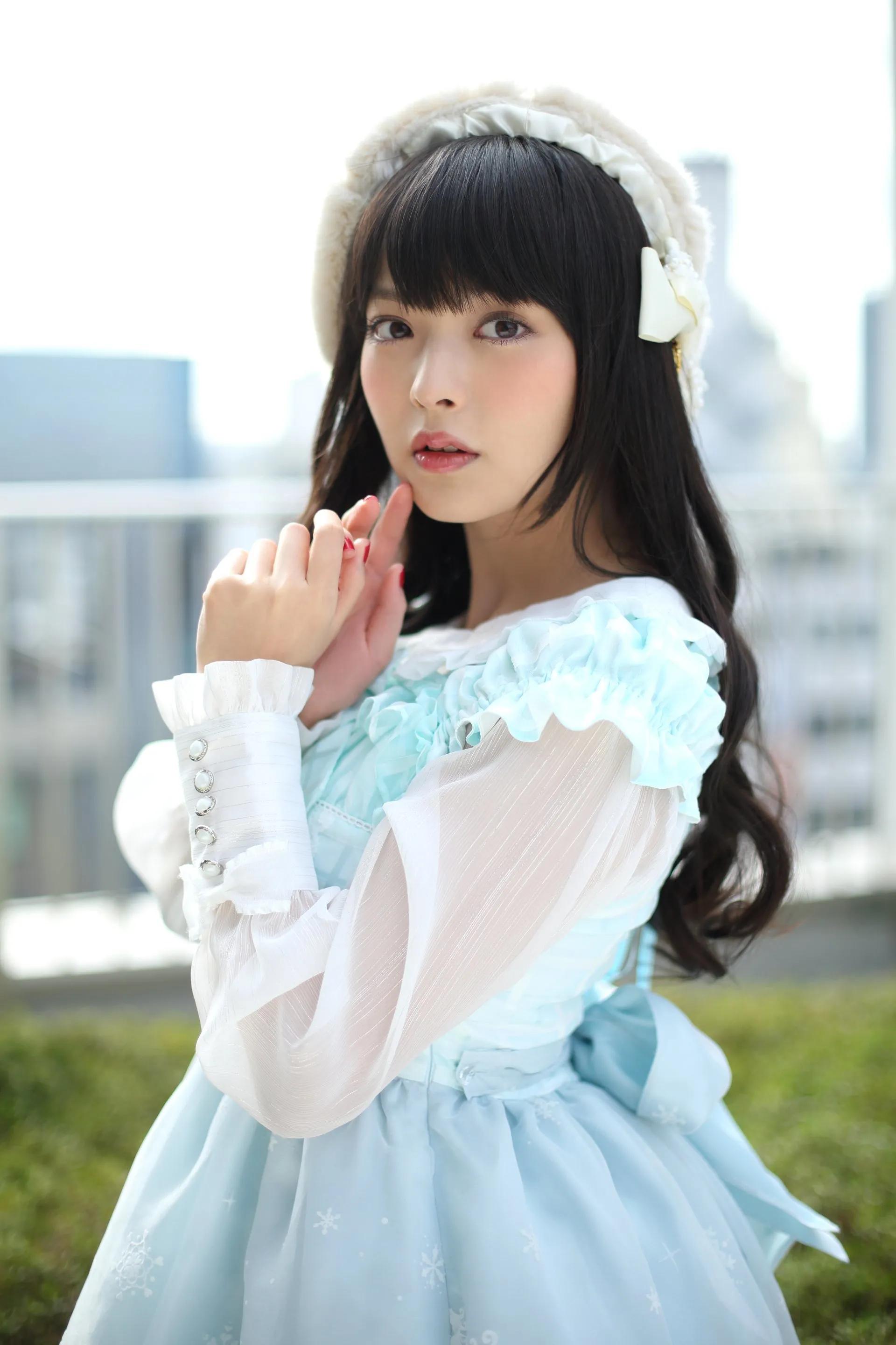 日本新晋第一性感长腿女神朝比奈彩图片