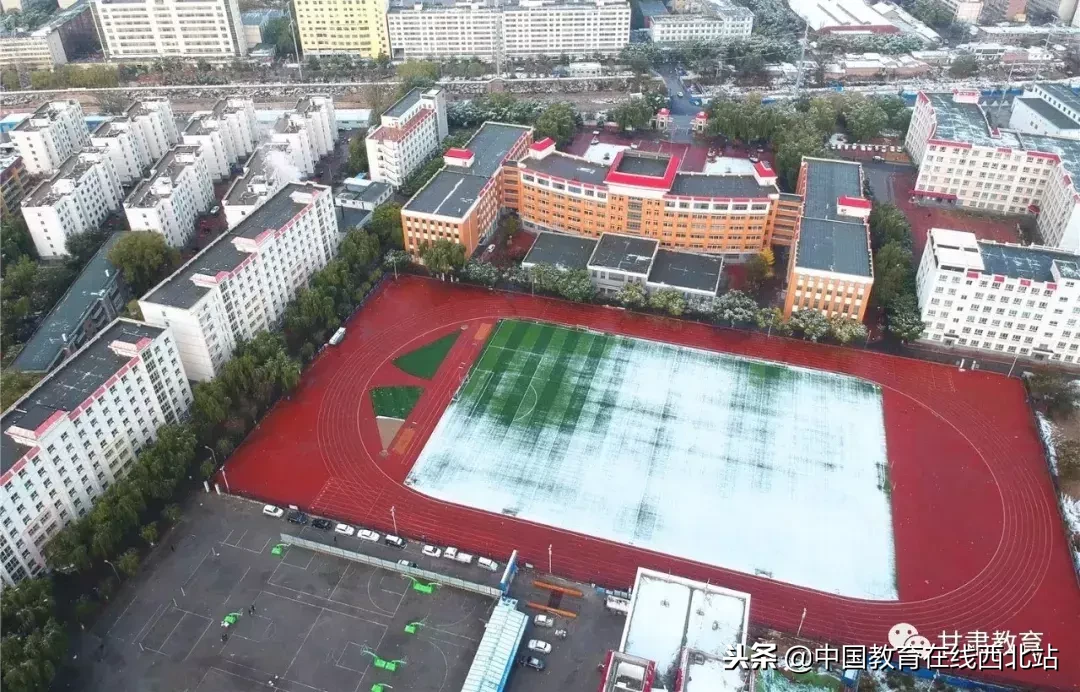 甘肃初雪|甘肃18所高校初学雪景大PK,快来看看有你的母校没?