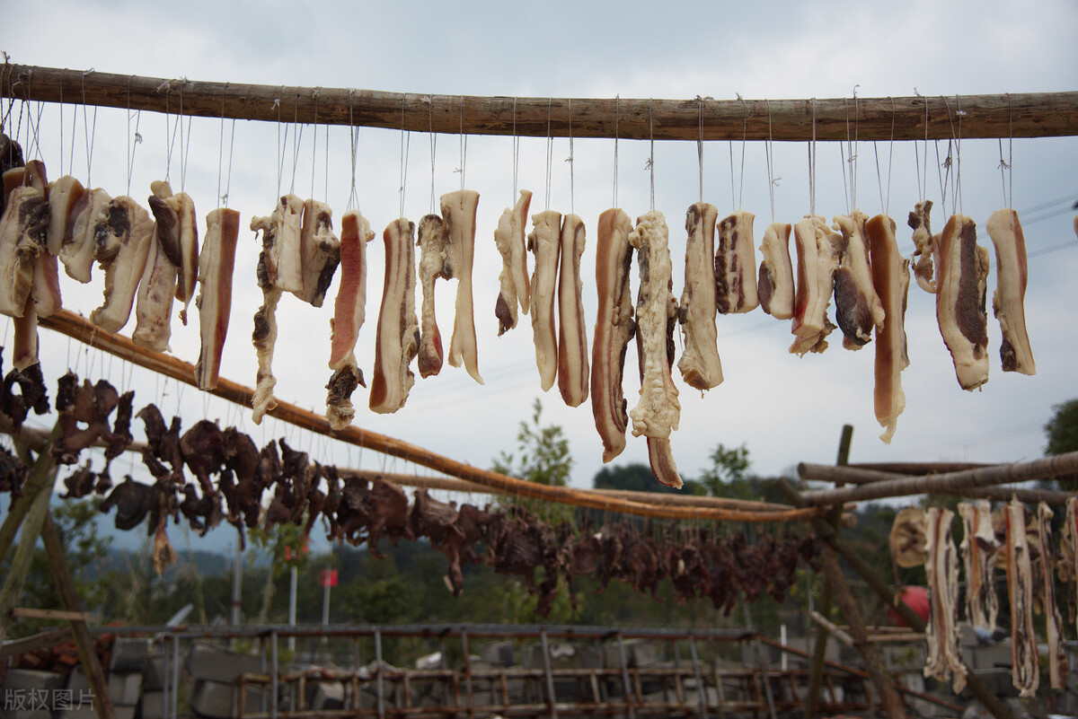 蒸臘肉時，別直接上鍋蒸，牢記3個技巧，臘肉美味好吃還入味