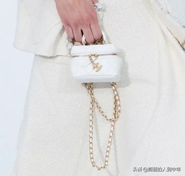 Chanel 2021春夏丨新一季充满愉悦与活力的新浪潮