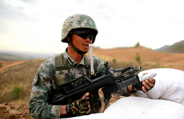 “解放军拟演练夺东沙”震动台湾，显示大陆实