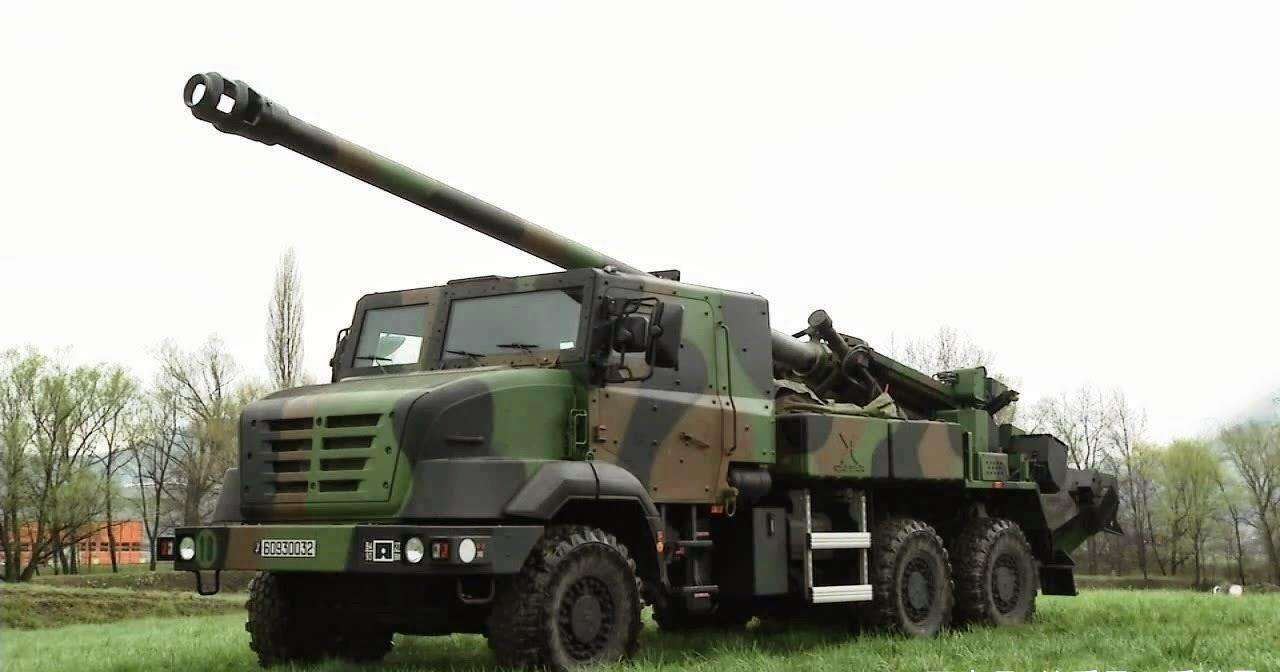 181神炮车大量服役看它的国外同行如何发展