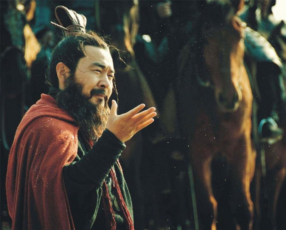 三国诸葛亮那么厉害，为什么曹操不登门请他出