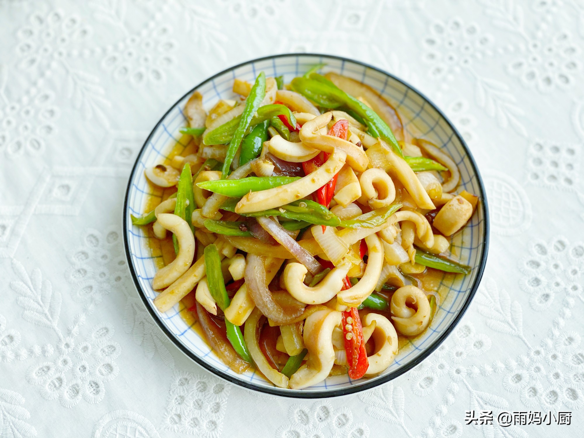 香辣魷魚的家常做法，簡單快手又下飯，麻辣香鮮秒殺路邊攤