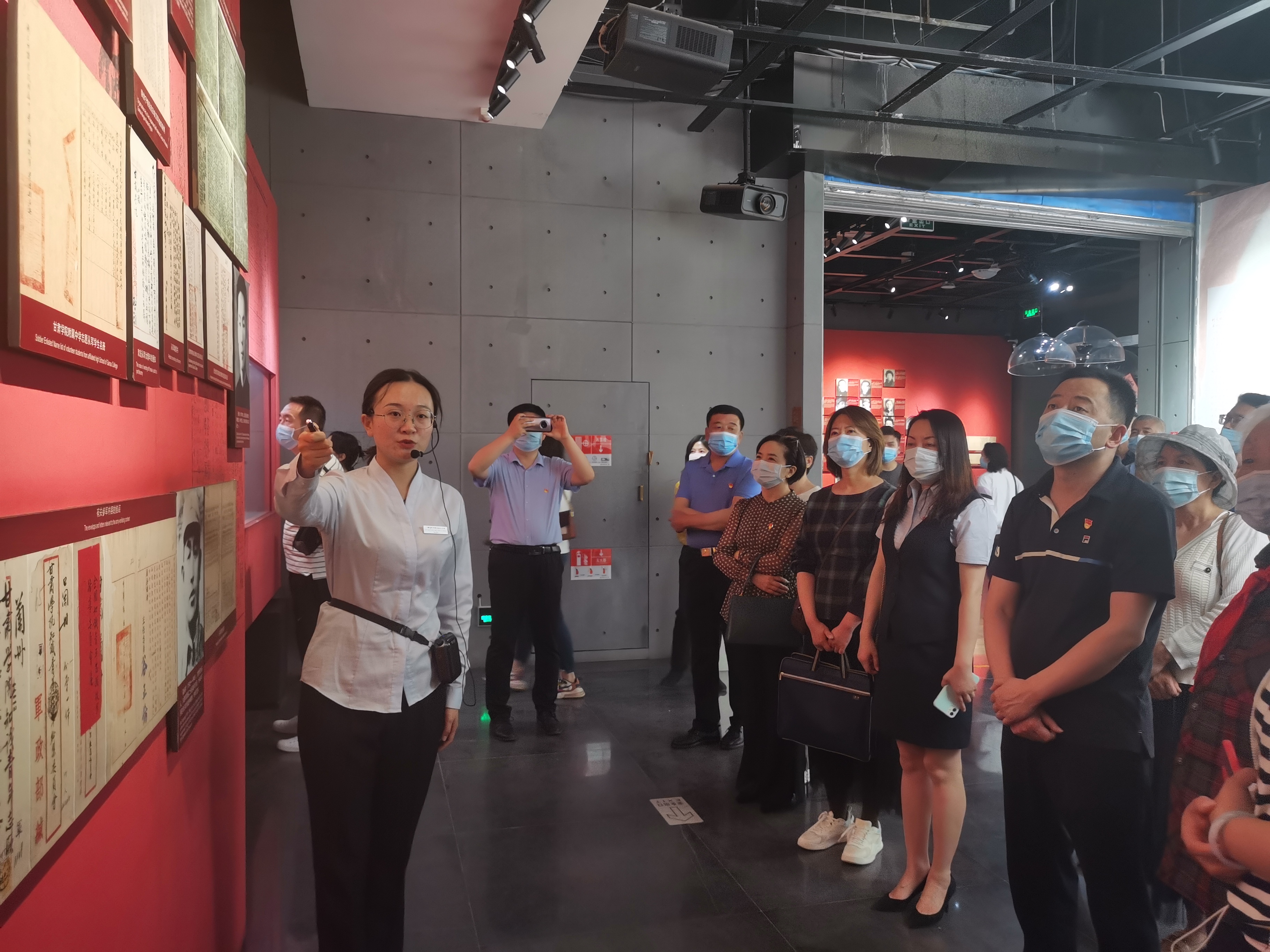 党史学习教育安宁区商务局联合廖家庄社区赴八路军兰州办事处纪念馆