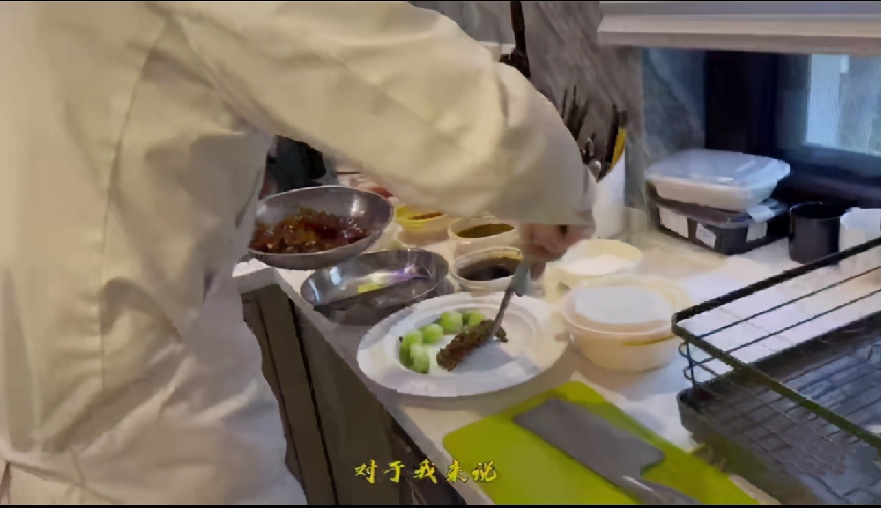 Heroic spirit! Week raise blueness asks major large kitchen to make year of flavour big food, 