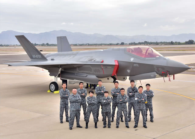 美国空军损失十分惨重！时隔不到一周，两架隐身战机接连坠毁