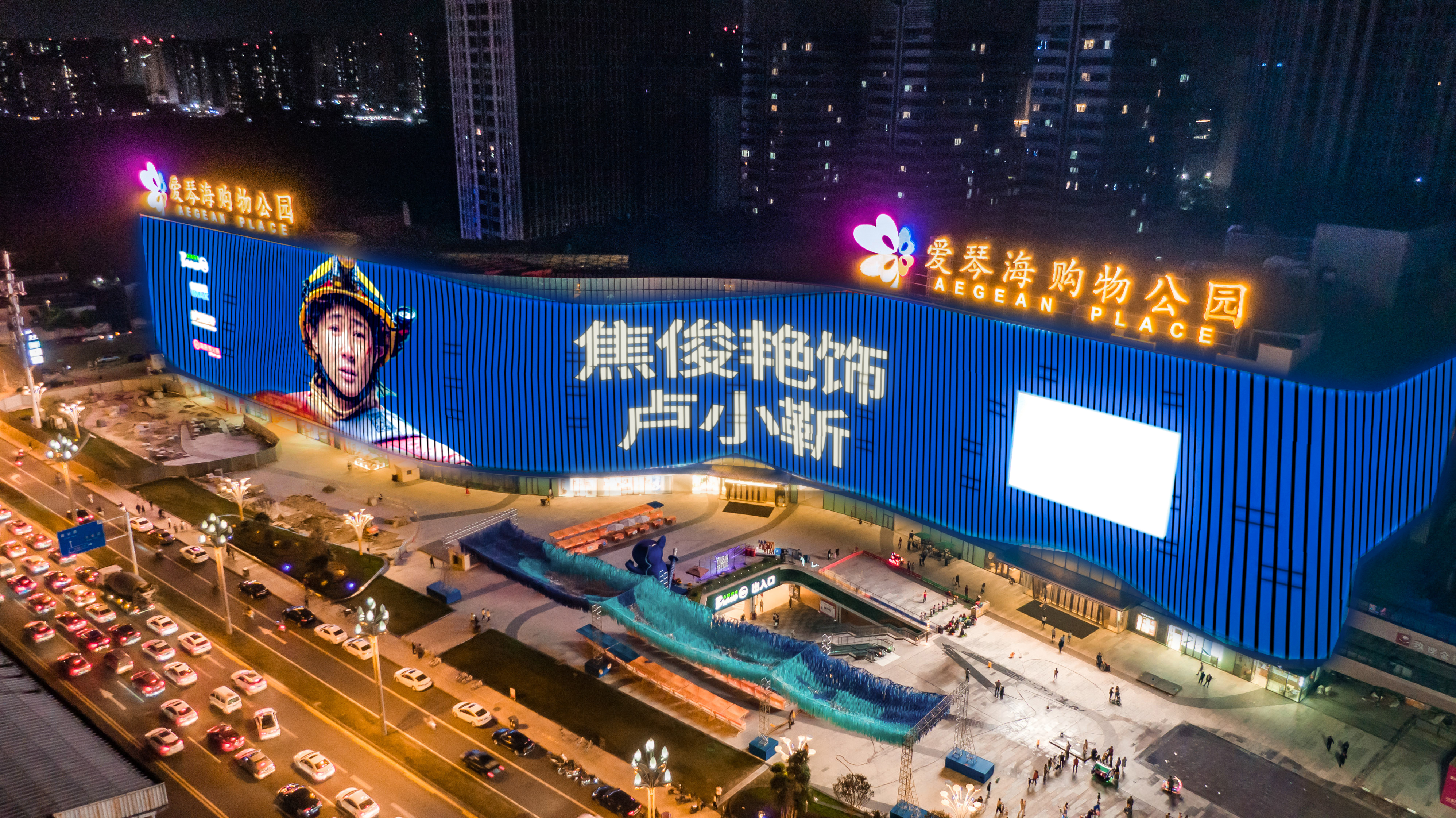 《峰爆》中国式救援敲开灾难片新大门，地标广告见证英雄神话