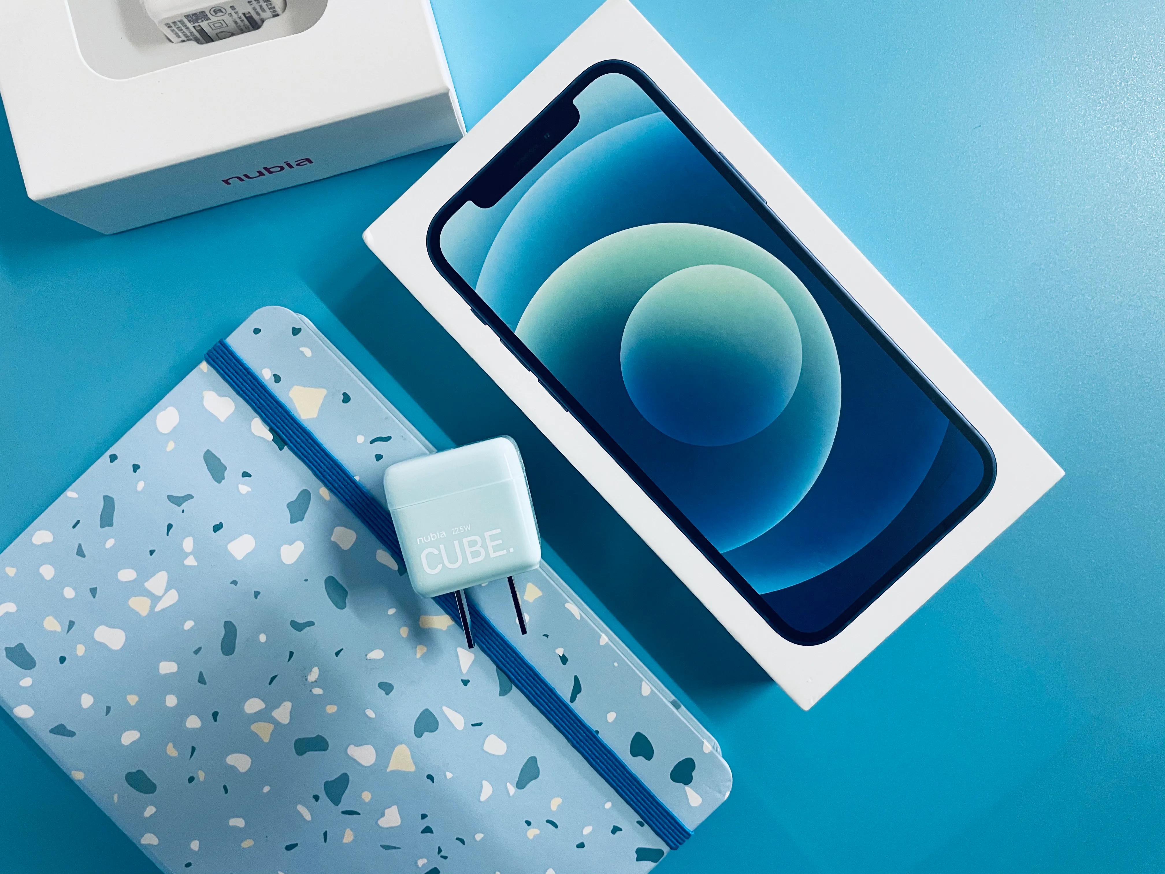 iPhone 12定制，Nubia方糖22.5W迷你快充
