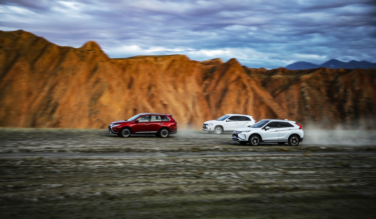 挑战极限运动，“种子选手”奕歌携超级驾控术