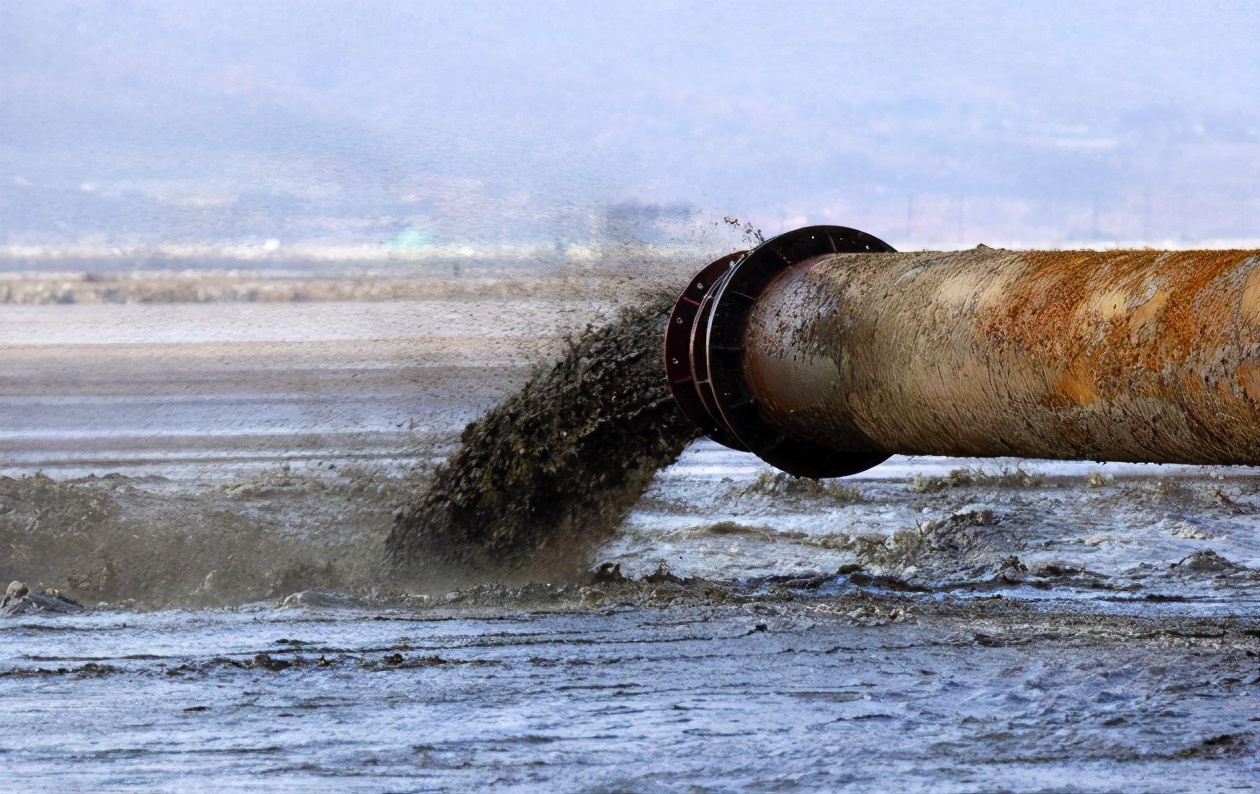 饮用水污染带来的危害有哪些看完果断安装净水器