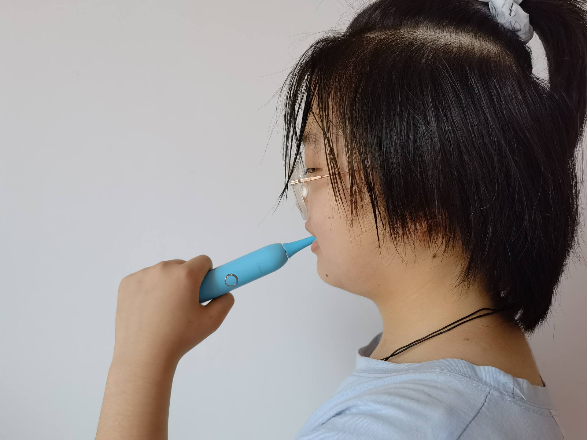 儿童电动牙刷怎么选？COMBO咸蛋超人联名款贴心呵护宝宝稚嫩牙齿