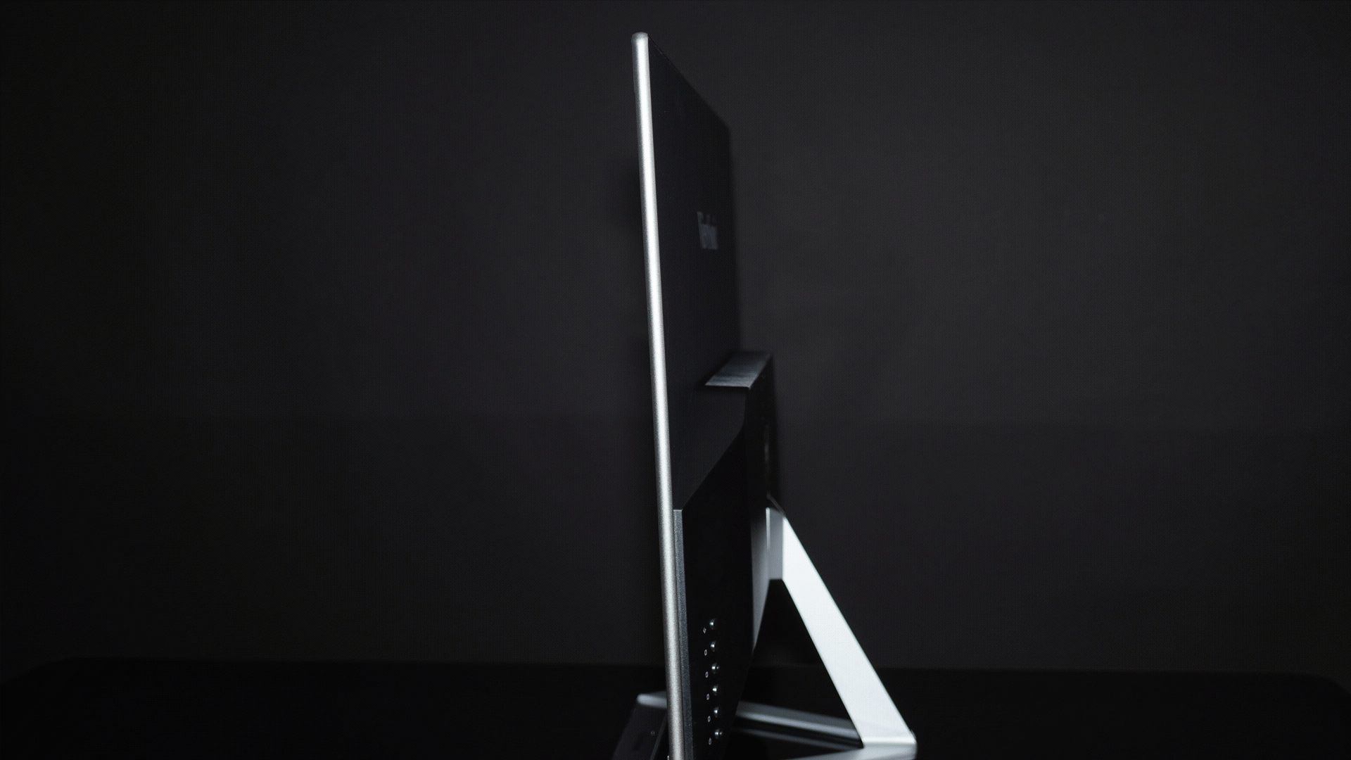 次世代4K中枢 - 优派VX3276-4k-MHD显示器