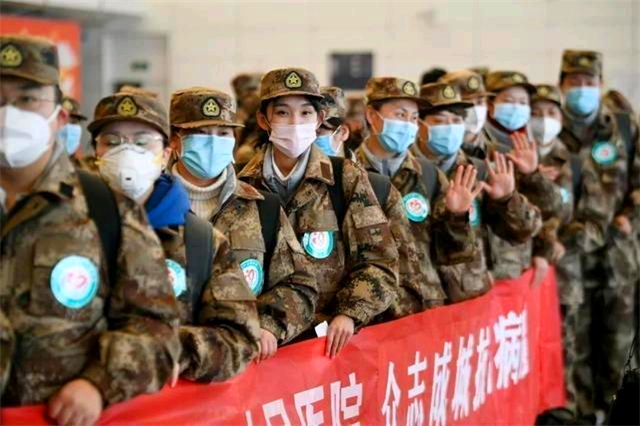 新弱势群体：遭群众抛弃、坐公交遭拒，正在被时代抛弃