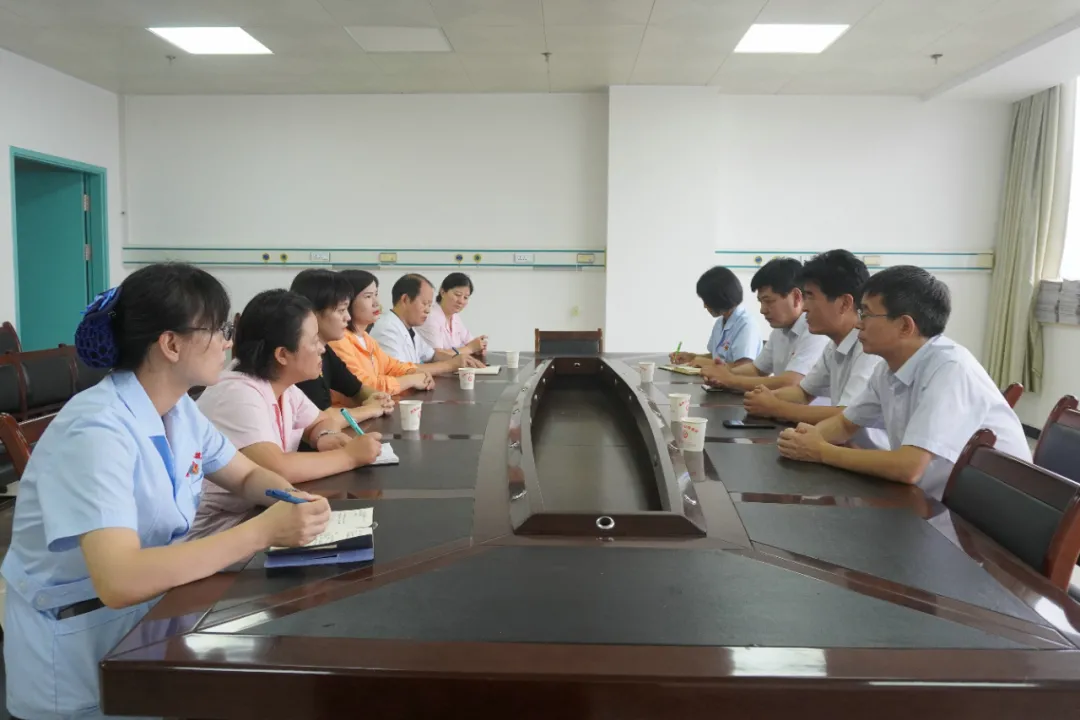 渭南市妇幼保健院欢送支援西安咸阳国际机场核酸采样工作人员