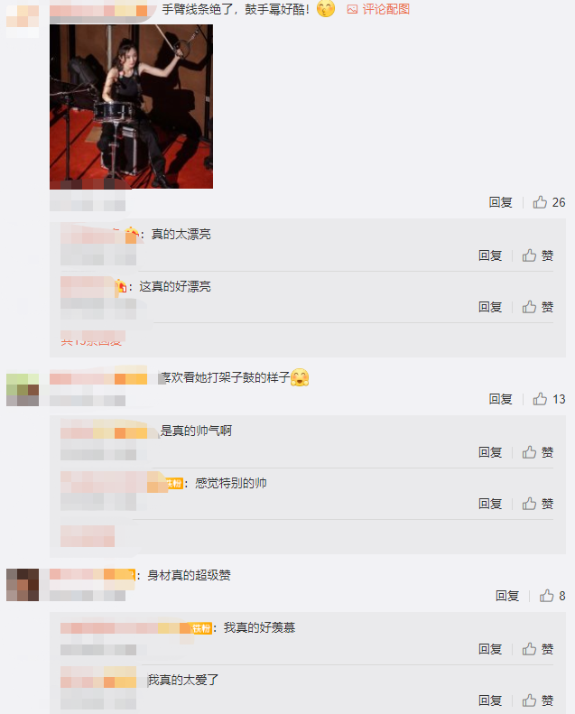 34岁杨幂又美出新高度，打架子鼓秒变酷妹，手臂肌肉线条真的绝了