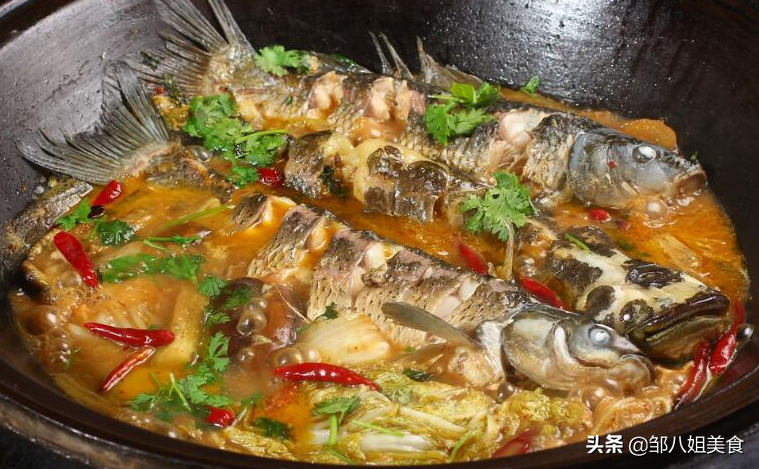 給魚(yú)去腥，不要用料酒，教您一個(gè)好方法，燉魚(yú)無(wú)腥味，鮮香十足