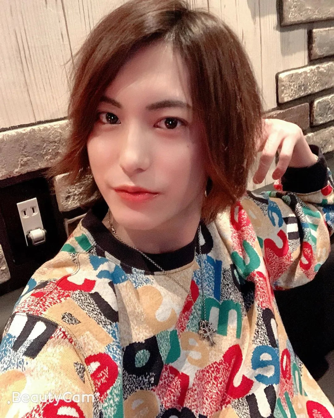 日本那个当了8年的全职软饭男月入百万，却哭诉很累...