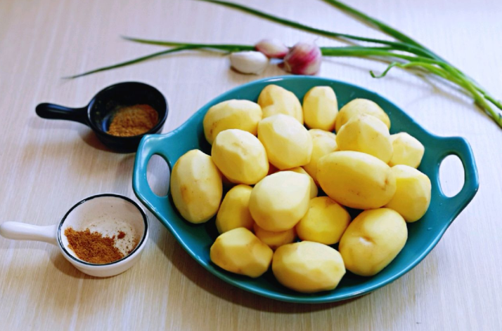 土豆最上癮的吃法，簡單易學，比肉還要香，上桌遭瘋搶