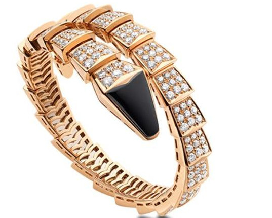 带你走进珠宝的世界，不同时代的珍宝发出不一样的光芒，长见识