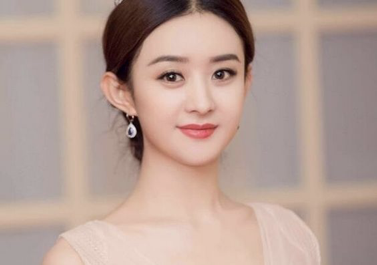 杨超越、迪丽热巴或者……谁将是下一位最受俄罗斯人欢迎的女星？