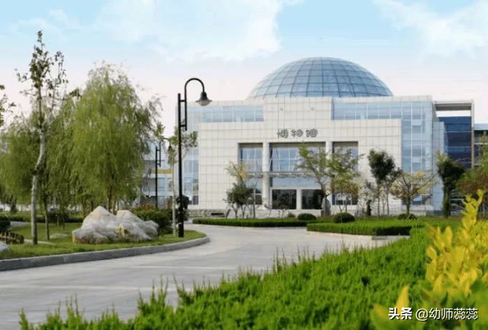 最大的大学！骑车都要一小时，同一个小区都是异地恋