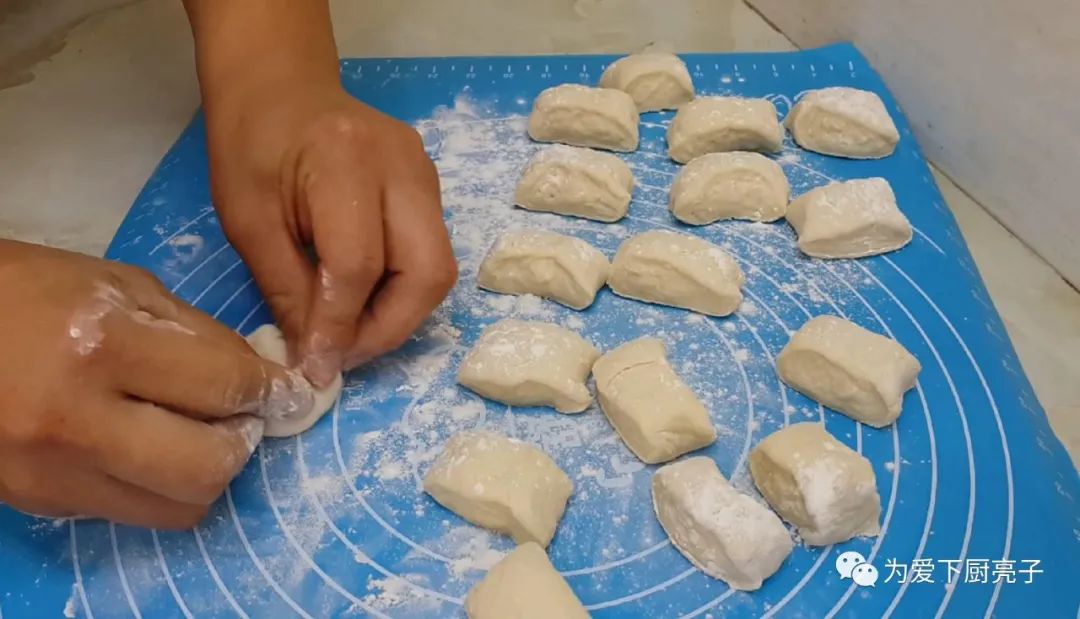 油條這樣做太好吃了，筷子夾一下，鬆軟又香甜，比吃麵包還舒服