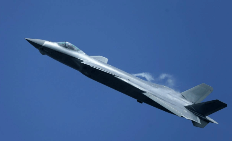 F-35超音速飞行超1分钟就损坏？美专家：F-35领先