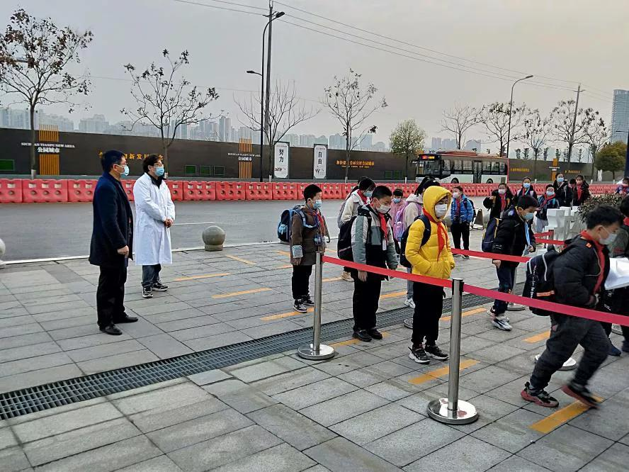 四川天府新区华阳小学健康副校长助力新学期学校卫生工作