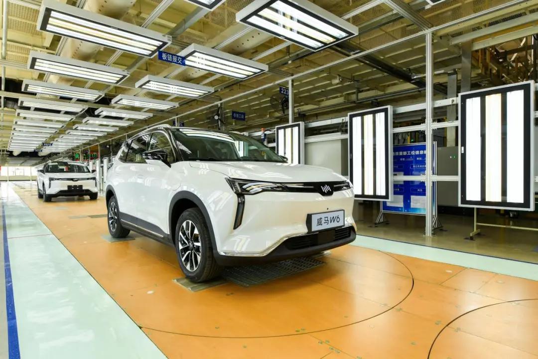 比小鹏、蔚来、理想更快一步，威马W6实现“无人驾驶”！