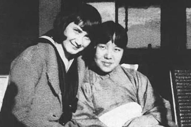 小时被父母宠大，婚后56年幸福 冰心的一生让我羡慕了！