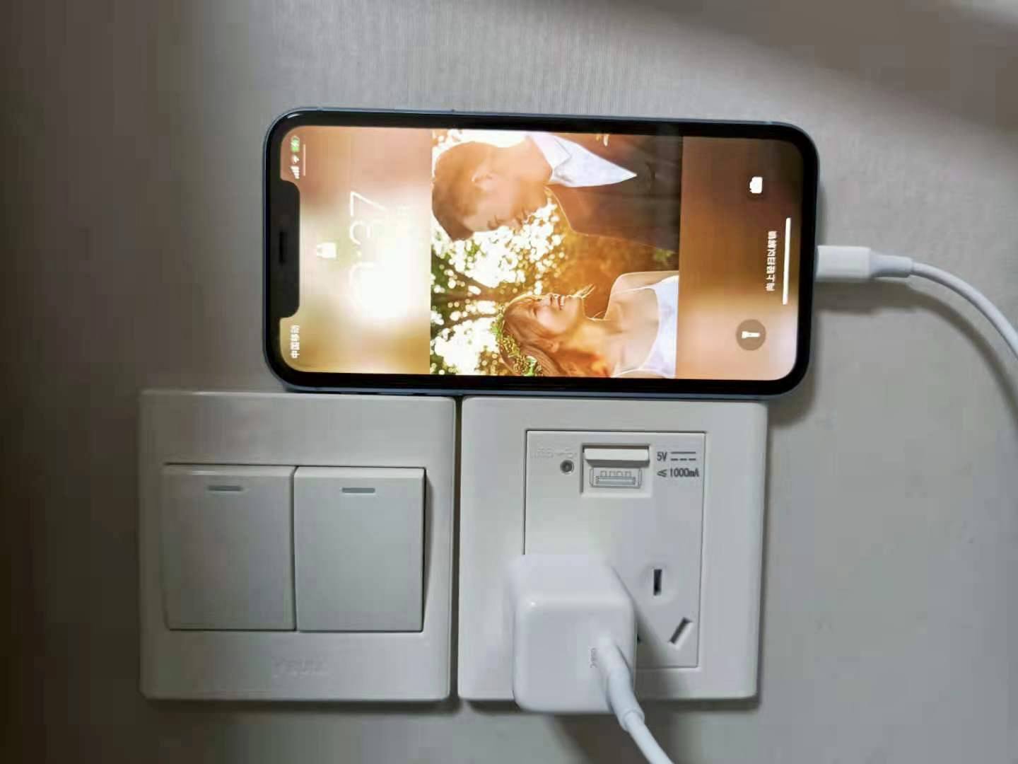 “可盐可甜”的绿联折叠收纳PD快充开箱体验