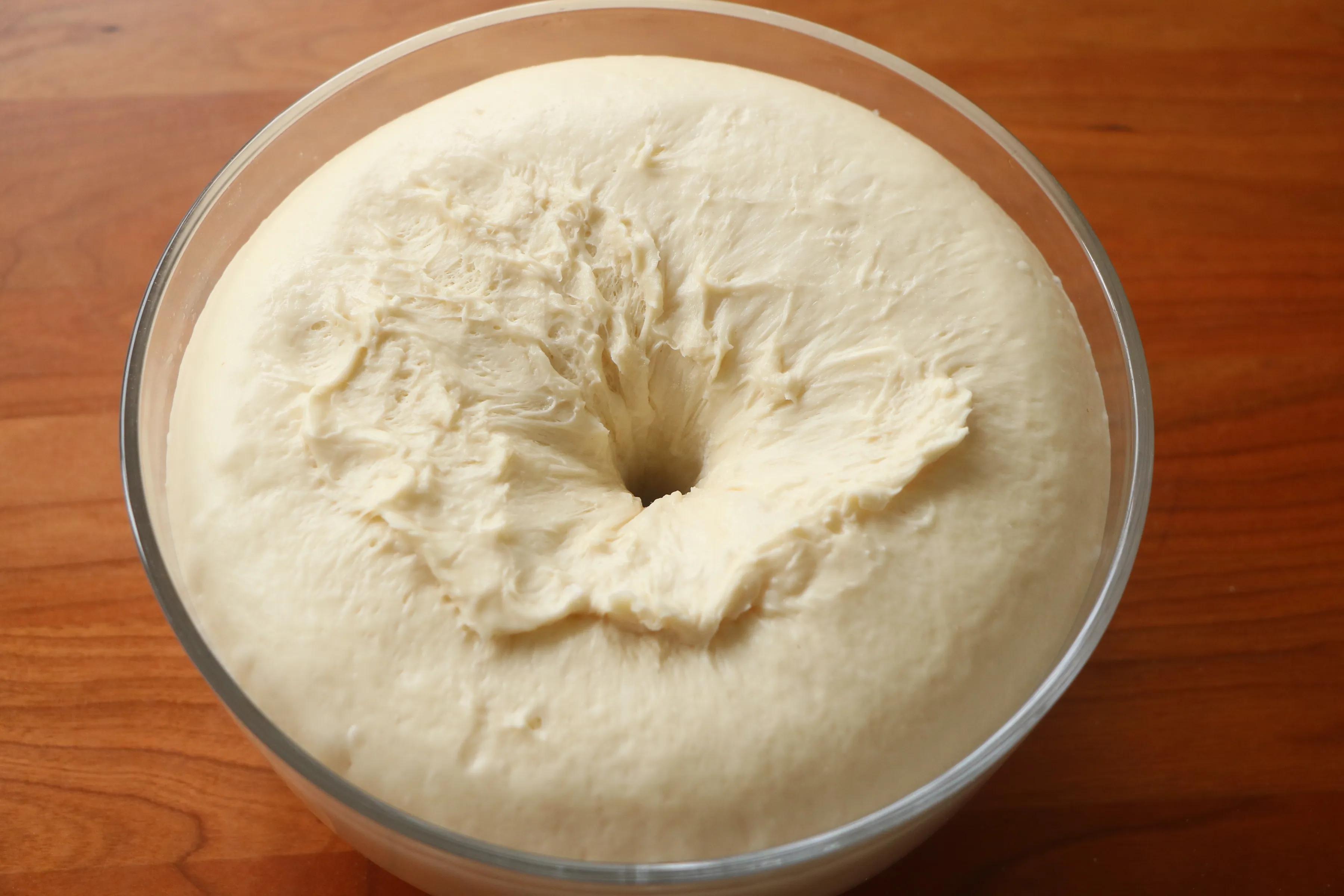 最近迷上了這個早餐麵包，不用揉出膜，簡單易做，關鍵超好吃