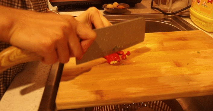 重庆人才懂的二面黄，只用豆腐这一种原料，味道比肉还好吃