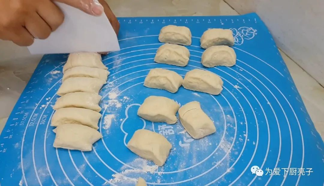 油條這樣做太好吃了，筷子夾一下，鬆軟又香甜，比吃麵包還舒服