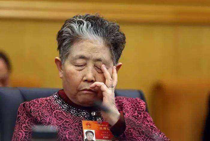 腾讯状告老干妈背后：一年卖出50亿的国民品牌，