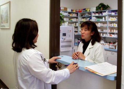 一段医学专业的聊天记录引争议，言语让人气愤，护士就这么不堪？