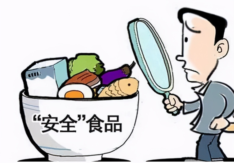 良品铺子被曝鸡肉肠生蛆，客服：赔1000元删帖？公司回应